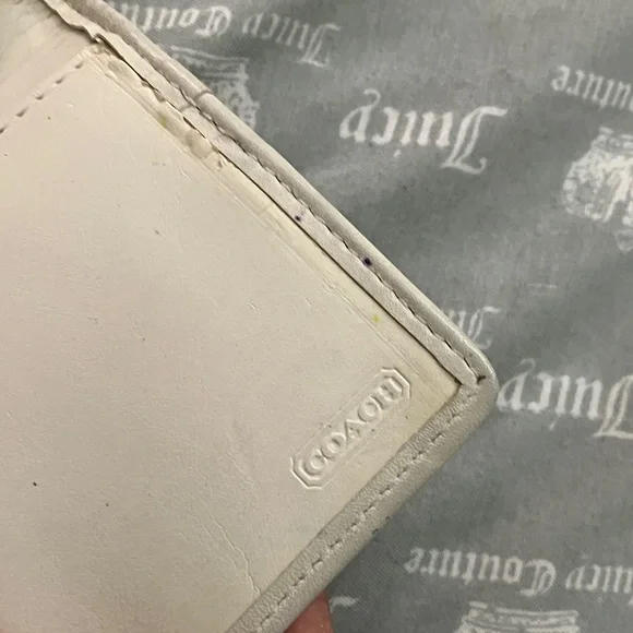 Coach Tan Signature wallet flap - Picture 5 of 7